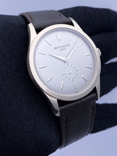 Patek Philippe Calatrava 5196G-001